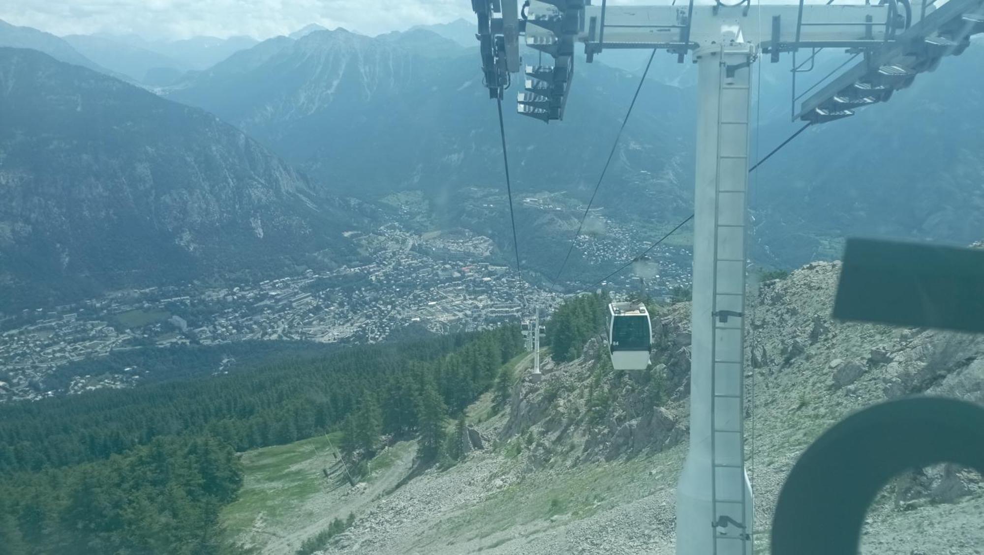 Ferienwohnung Superbe T2 A 2 Pas Des Pistes Et Des Sentiers De Randonnee Briançon Exterior foto